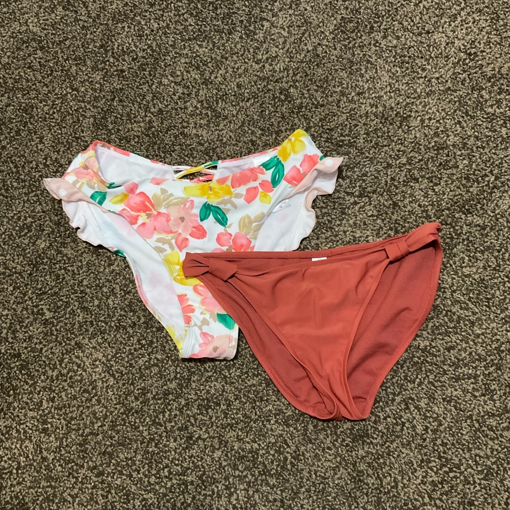 WOMENS BIKKIN BOTTOM’S LOT OF 2